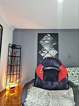 kandyts online show from May 13, 9:42 pm