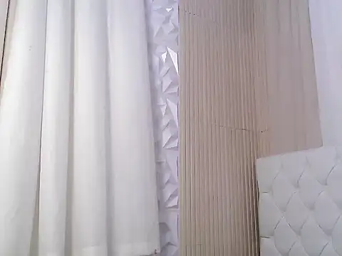 twerkitlike twinkle online show from June 26, 8:10 pm