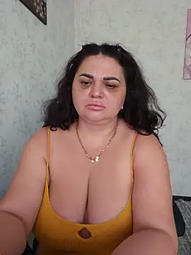 -CUTE-EVVIL- online show from July 6, 7:46 am