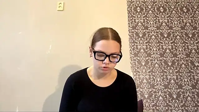 DramaByte online show from April 27, 2:36 pm