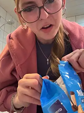 Lina-420 online show from May 2, 9:18 pm