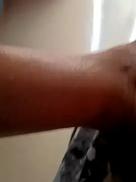 ayushi812 online show from April 26, 12:47 pm