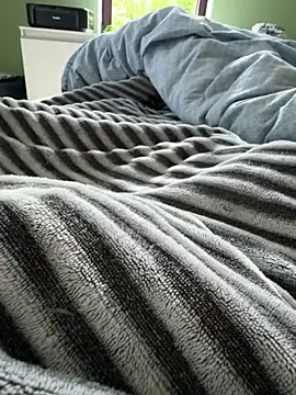 Pornhup27 online show from April 29, 5:04 pm