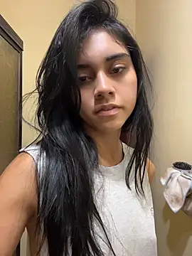 mia moonna online show from June 12, 11:29 am