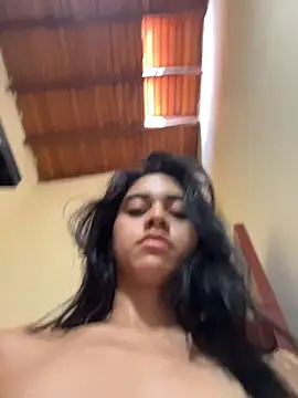 mia moonna online show from April 30, 11:37 am