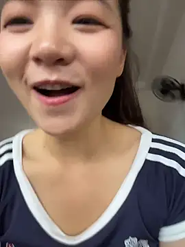 xiaochengzi505 online show from May 25, 1:48 am