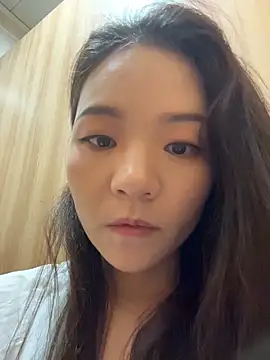xiaochengzi505 online show from June 1, 12:56 am