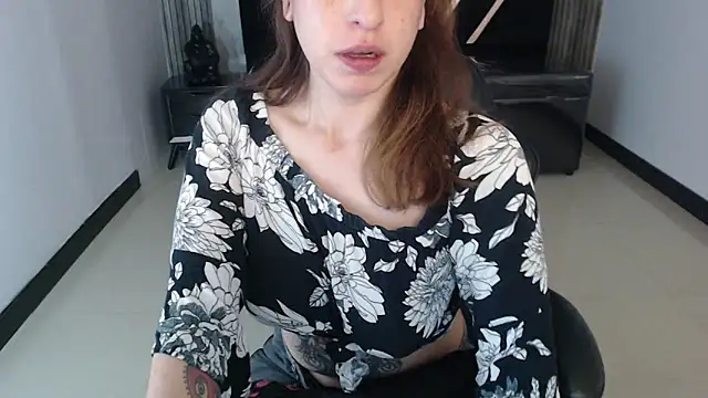 DamiaOshun ch online show from June 14, 1:22 pm