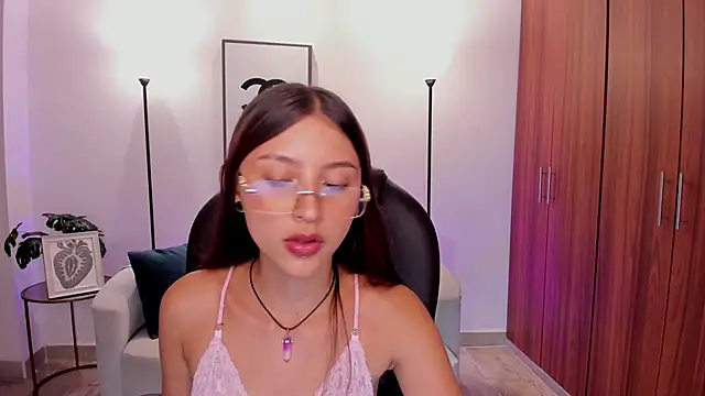 Nikky sweett  online show from May 11, 9:34 pm