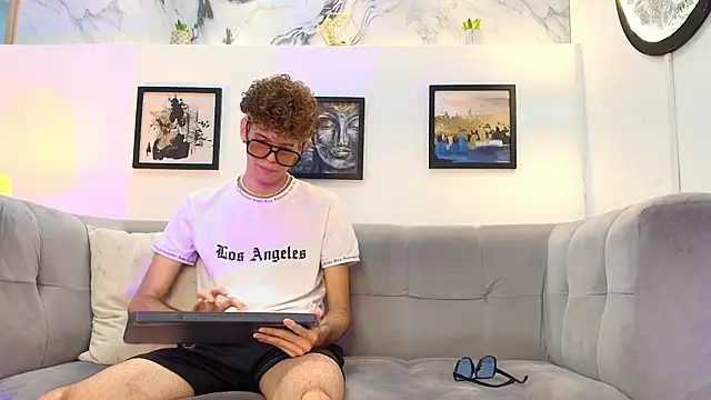 KING BOYS2026 online show from June 3, 1:50 am