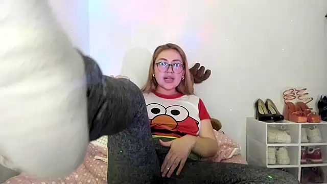 hyunjoo online show from April 30, 6:35 pm