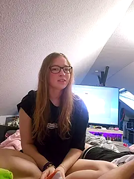 Freaky-Doll online show from May 23, 7:23 pm