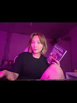 SuzieAllen online show from May 1, 5:05 pm