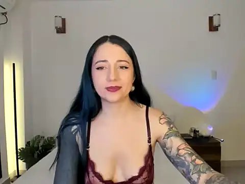 EvangelineLoveee online show from July 2, 2:00 am