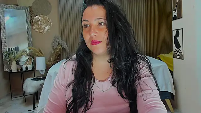 BBWLuxuryMuse online show from June 8, 11:44 am