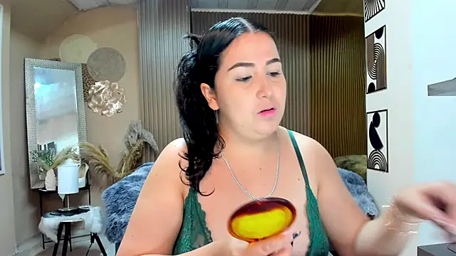 BBWLuxuryMuse online show from June 2, 11:44 am