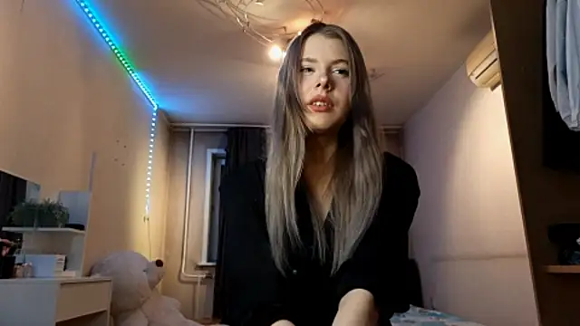 RayCrumb online show from May 4, 8:23 pm