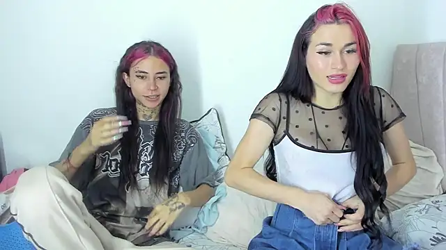 belladollsanctuty23 online show from May 5, 6:55 pm