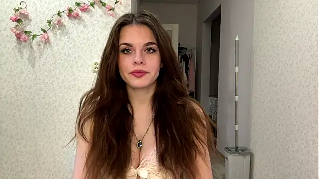 JeniceSourwine online show from June 19, 7:17 pm