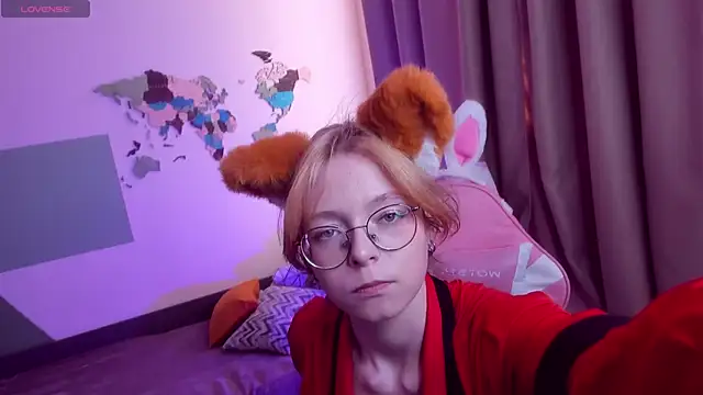 FoxxyyPolly online show from June 12, 5:48 am