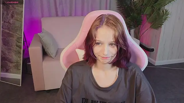 AliceJohansone online show from June 6, 7:03 am