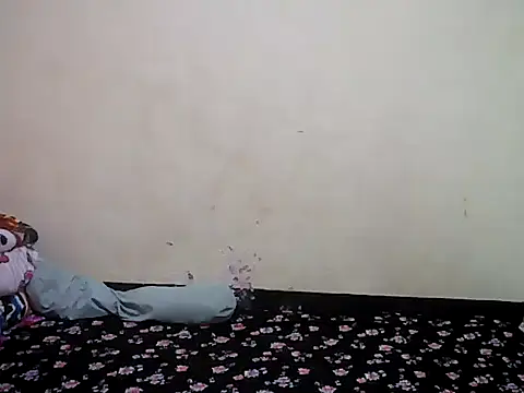 poisonousivy18 online show from May 8, 10:29 am