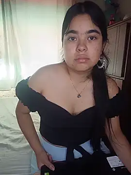 MiiaHott W online show from June 17, 1:45 pm