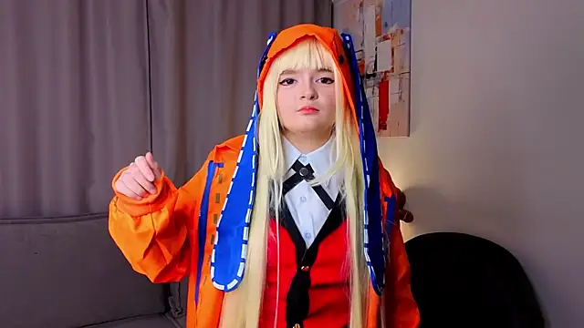 MaryLorez online show from May 11, 2:45 pm