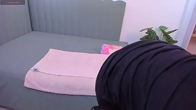 HannaCarttier  online show from June 20, 12:41 pm