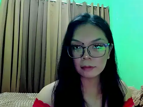 mamacitttaa online show from May 19, 11:39 am