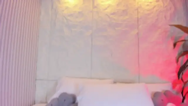CristalCollins  online show from June 26, 11:44 am
