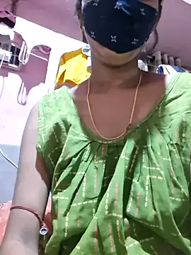 diyadey25012 online show from May 19, 1:40 pm