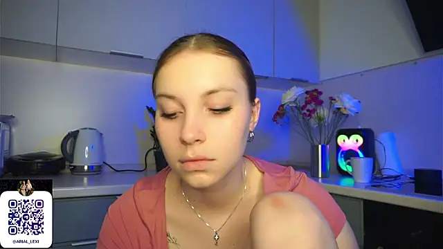 Sairallyn online show from June 20, 10:46 pm