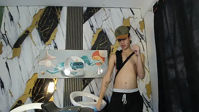 KING LOVERS1 online show from June 24, 1:54 pm