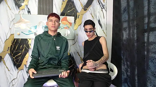 KING LOVERS1 online show from June 17, 1:45 pm