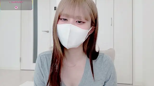 mia-chan3 online show from July 8, 6:26 am
