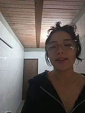 LolliePops  online show from May 19, 12:28 am