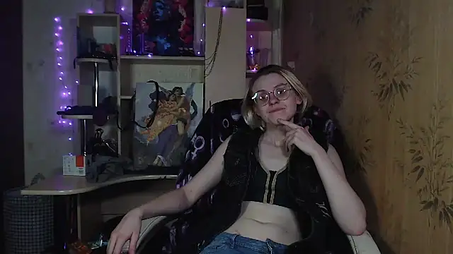   Freya    online show from May 22, 7:34 pm