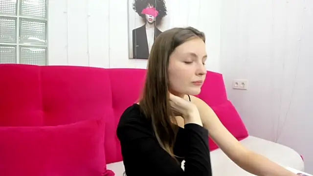 Shyly  Lisa online show from July 6, 8:30 am
