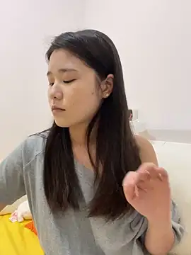 yu598188 online show from June 13, 3:04 am