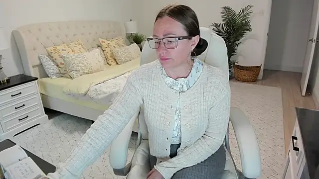 Vika73 online show from May 30, 12:25 pm