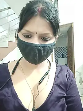 ZOYA-STRIP online show from June 18, 4:12 pm
