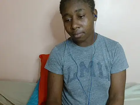 maya nyla online show from June 29, 10:48 am