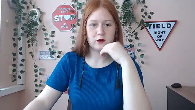 Red  Girll online show from May 20, 12:24 pm