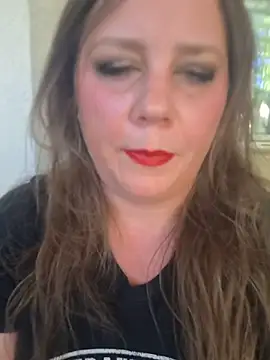 Bigtittymilkmommy online show from June 19, 1:32 am