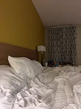 alylouwho online show from July 14, 3:44 am