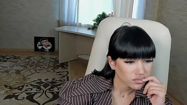 SerenaBoll online show from May 20, 12:57 pm