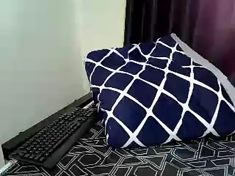 ebonycurvedass online show from June 26, 11:22 am