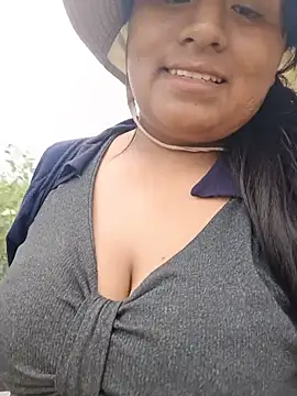 luna2x online show from June 11, 3:42 pm