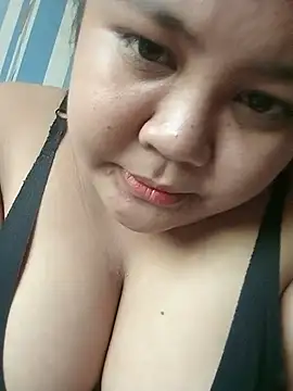 hotxoxo17 online show from May 21, 3:26 am